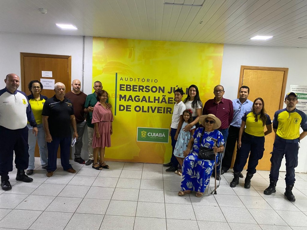 No dia em que faria 46 anos, agente de trânsito é lembrado pela família em auditório da Semob