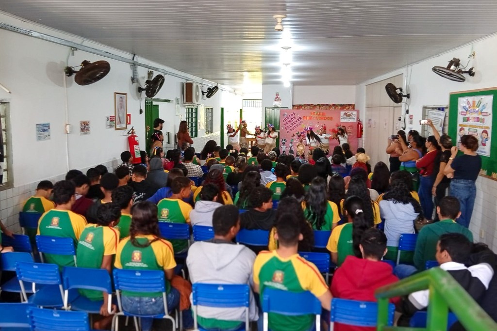 Escola Paulo Freire promove apresentações culturais inspiradas nas raízes nordestinas