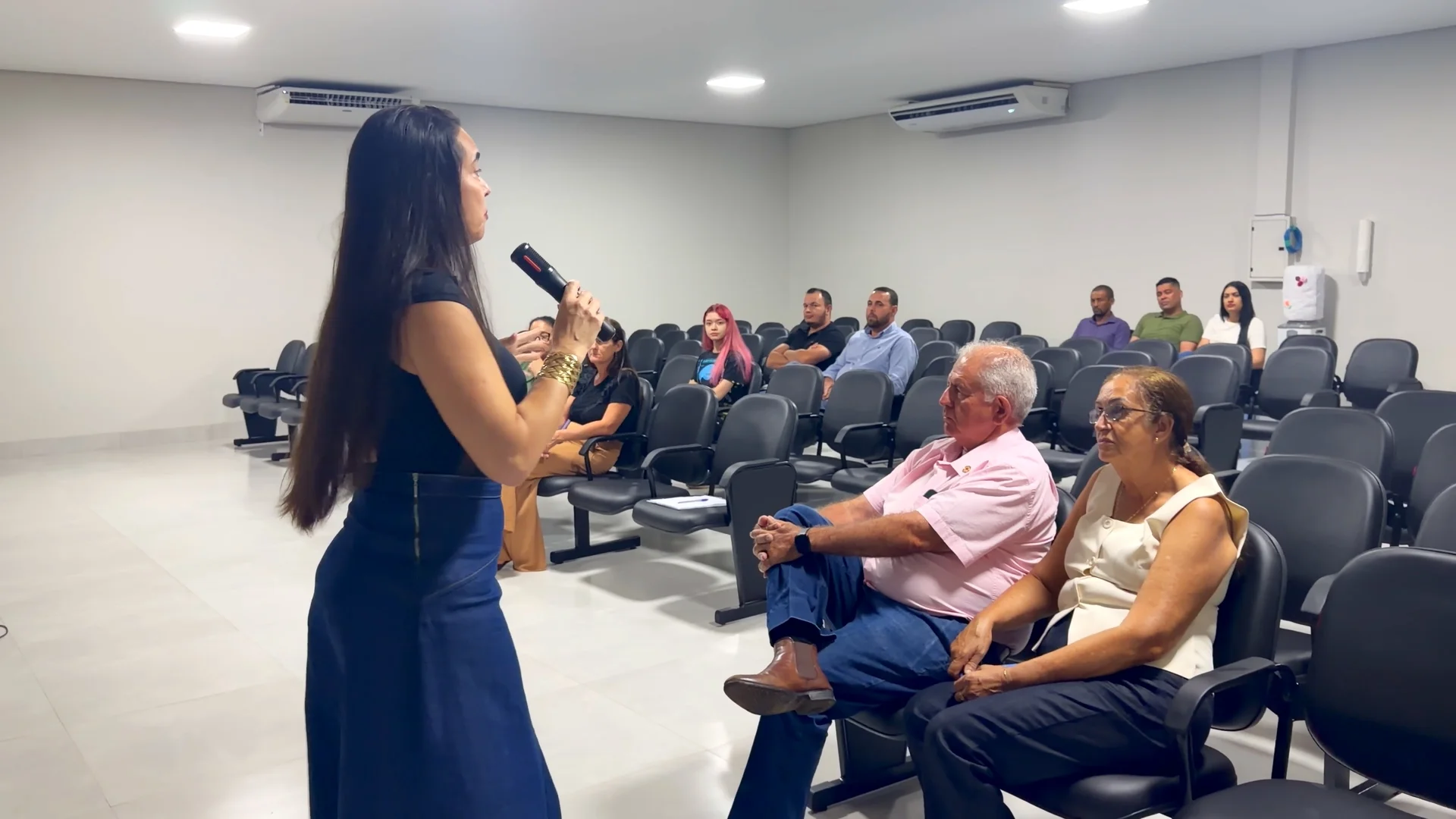 Prefeitura promove palestra sobre manejo de árvores e apresenta nova lei de proteção à flora em Barra do Bugres